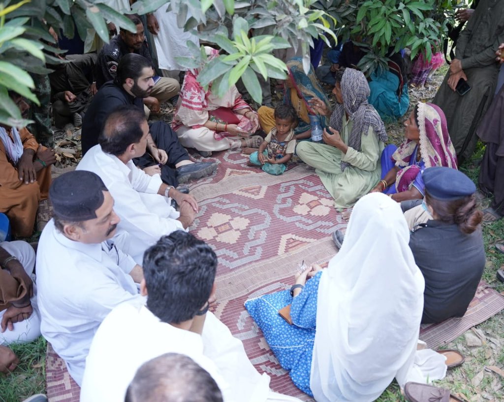 rawalsharjeel's tweet photo. visited the family of the 13 yr old nisha kolhi, promised them full support in every matter in relation to the inquiry and investigation. @AleenaRajper is doing a great job and we hope she will arrest the main culprits soon https://t.co/HtQiuJjtQP
