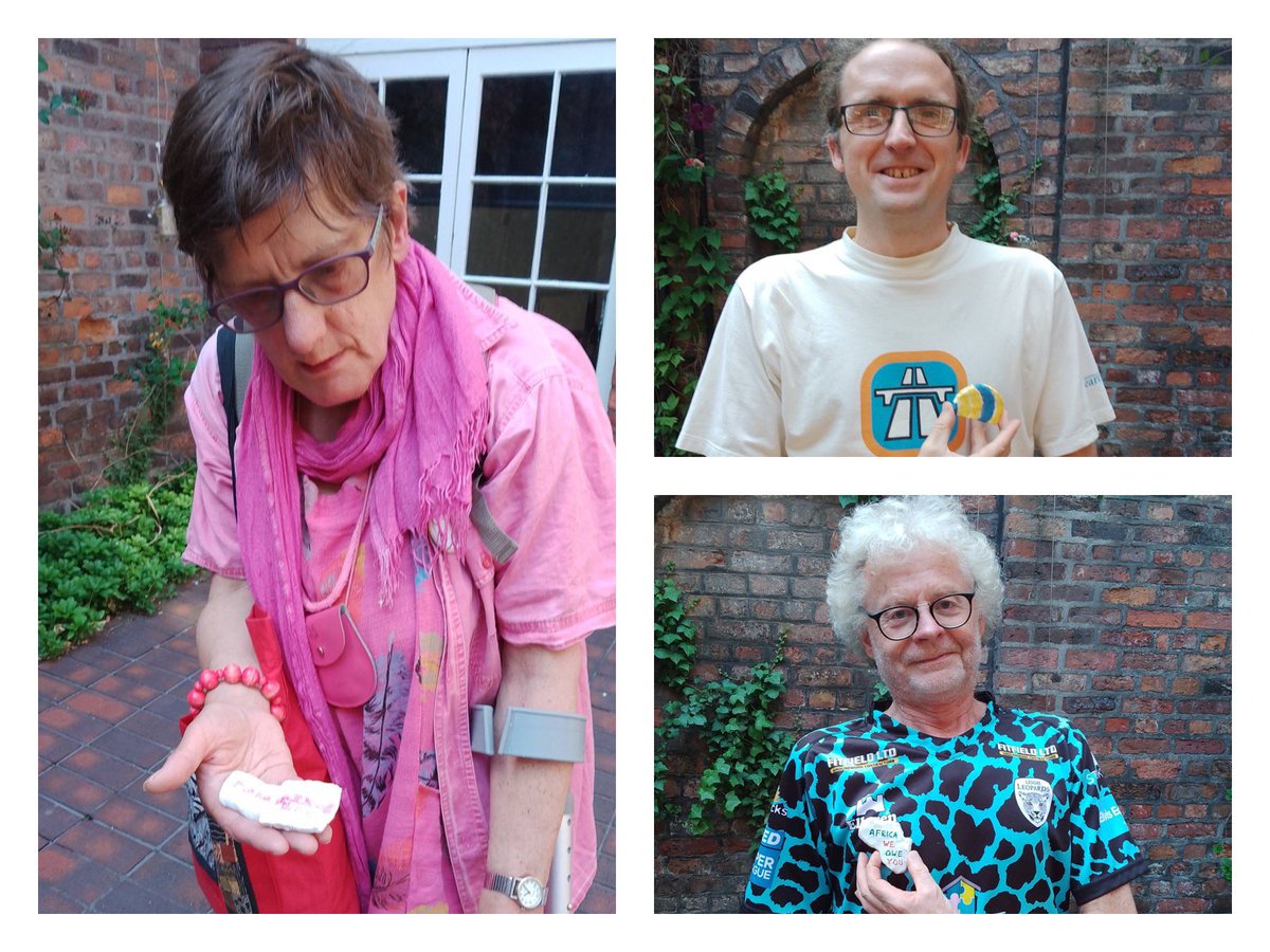 Our North West <a href="/friends_earth/">Friends of the Earth</a> groups &amp; friends supporting Refugee Week at our summer gathering.

Clay badge making with messages of solidarity &amp; compassion.

Climate justice means migrant justice! 

friendsoftheearth.uk/system-change/…

#RefugeesWelcome #ClimateRefugees #CompassionIntoAction