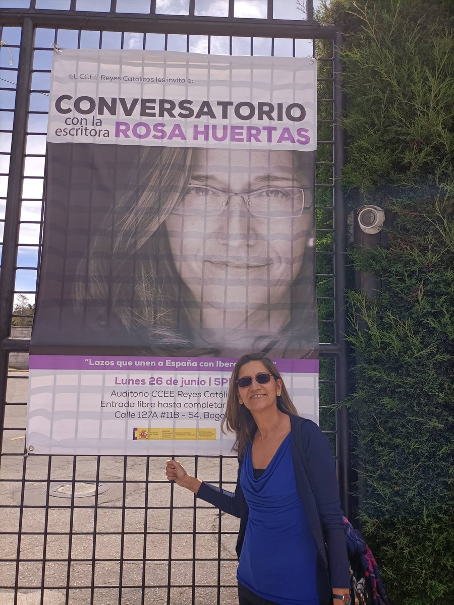 silviacerrat2's tweet image. @rosahuertas23 ya está en el @CCEERRCC gracias a @AccEducativaExt preparando encuentro con toda la Comunidad Educativa y club de lectura #eleo y curso de profesores con @AccEducativaExt para todos los centros de Iberoamérica.