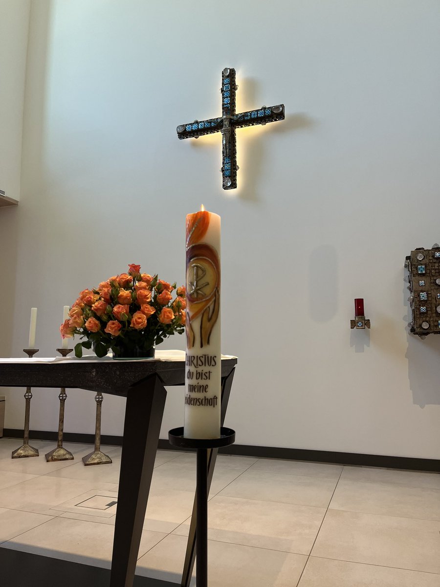 sven_maier's tweet image. Besondere Momente mitfeiern dürfen. #priester #jubiläum #25jahre #berufung #menschen #kapelle #kreuz #bewegend ✝️