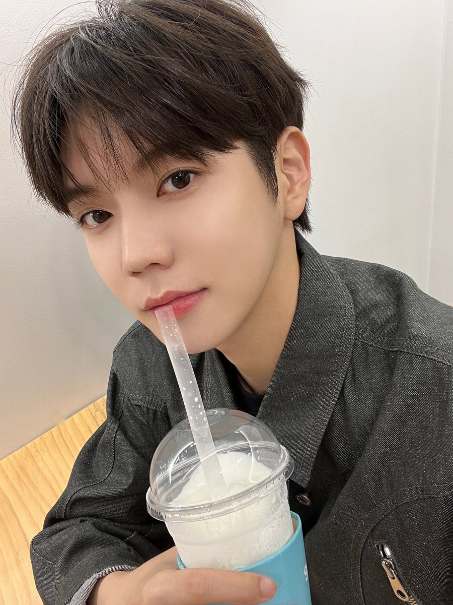 REN_BPM's tweet photo. [#렌] 📸

230625 팬사인회 완료✨

이번 주말 내내 기적들과 함께해서 행복 그 자체였어요💕 남은 주말 잘 마무리하시고 다음에 또 봐요🥰

#REN #최민기 #CHOIMINGI #Rendezvous https://t.co/XV3W0bU7KH