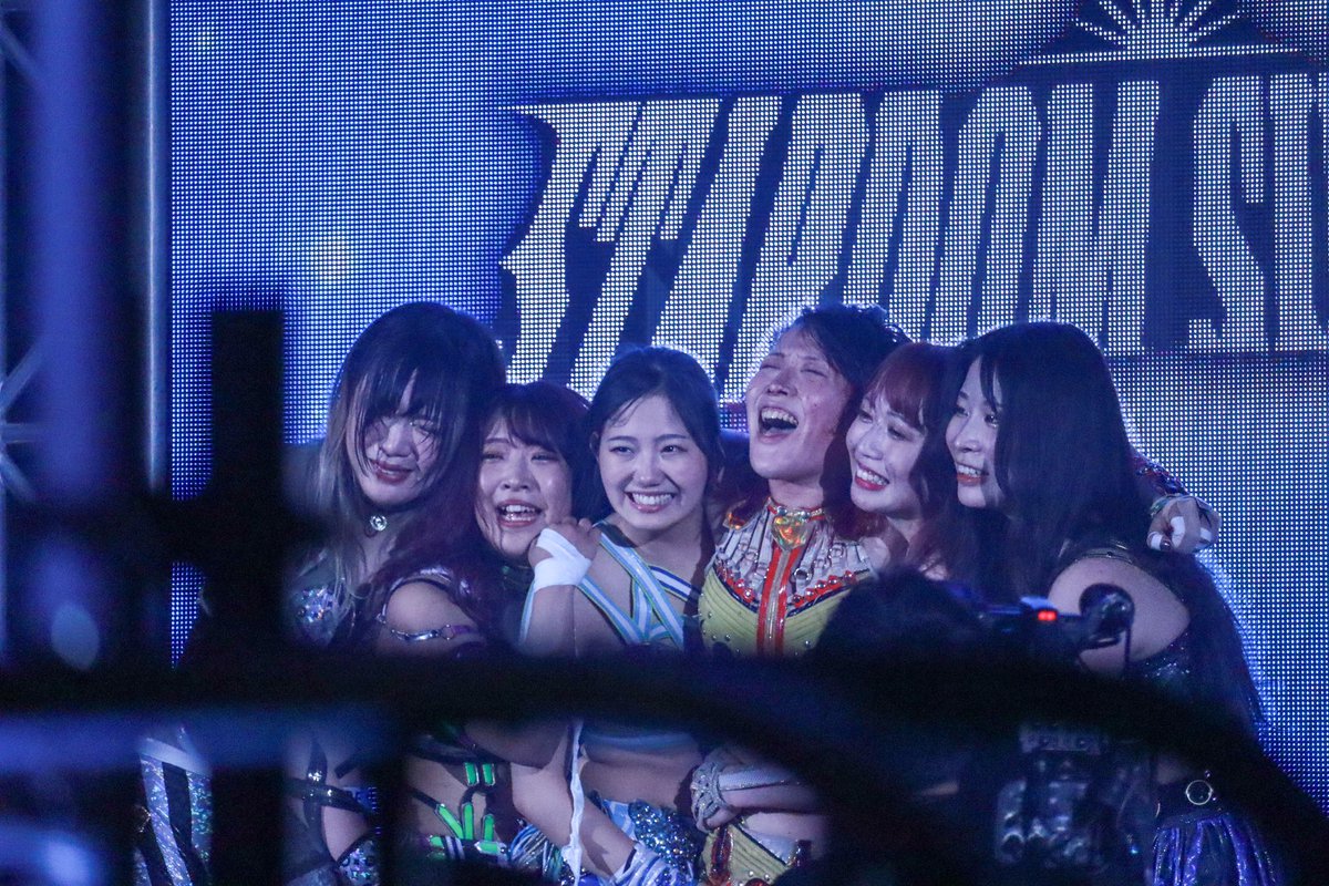 QQ大好きです!!

QQしか勝たん👑

#STARDOM
#QueenQuest
#林下詩美
#AZM
#上谷沙弥
#レディ・C
#妃南
#天咲光由