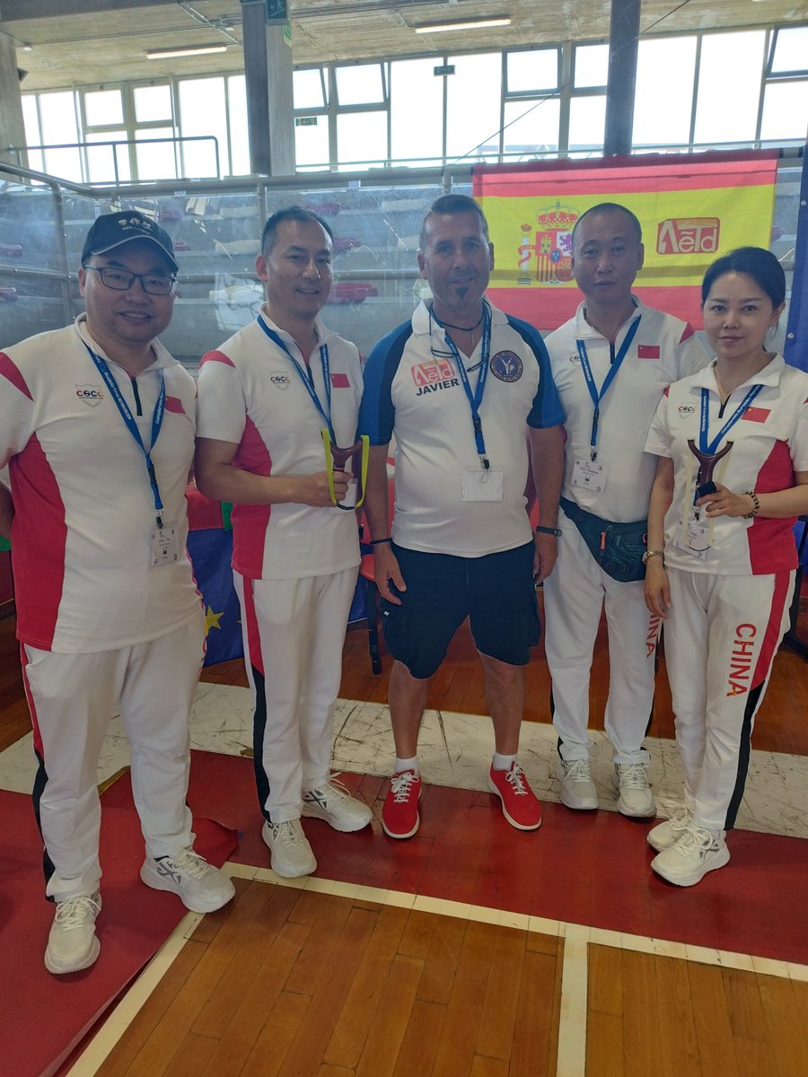 Ellos también estuvieron presentes, fueron sin duda alguna la mayor atracción del Campeonato y nos invitaron a todos a ir al próximo Campeonato del Mundo a celebrar el próximo 2024 en Shanghai !!!
Talento increíble el suyo 🇨🇳!!!