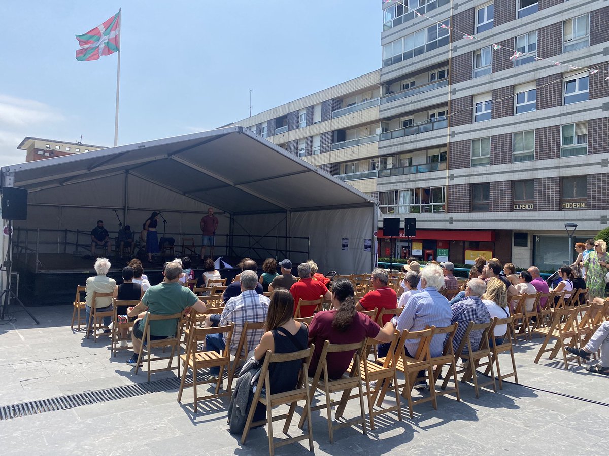 Leioako San Juan jaietako bertso saioa #Leioa <a href="/leioaudala/">Leioa Udala</a> <a href="/kulturleioa/">Kultur Leioa</a> <a href="/albertsolari/">ALBE</a> <a href="/BBertsozale/">Bizkaiko Bertsozale</a> #bertsolaritza <a href="/bertsolaritza/">Bertsoa</a>