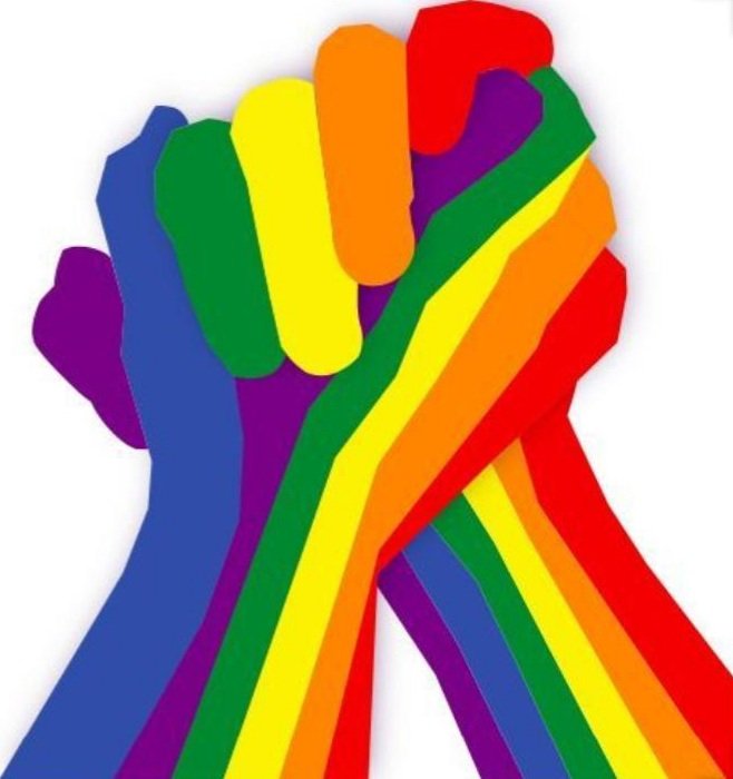 9bcomu's tweet photo. La revetlla de sant Joan van colpejar a #NouBarris a una persona que col·labora amb entitats i l'assemblea @bcnencomu

Els missatges d'odi causen la violència contra els col·lectius #LGTBI i la víctima ho denunciarà a l'Oficina per la no discriminació @bcn_ajuntament #9Barris https://t.co/6wdkbgKvOr