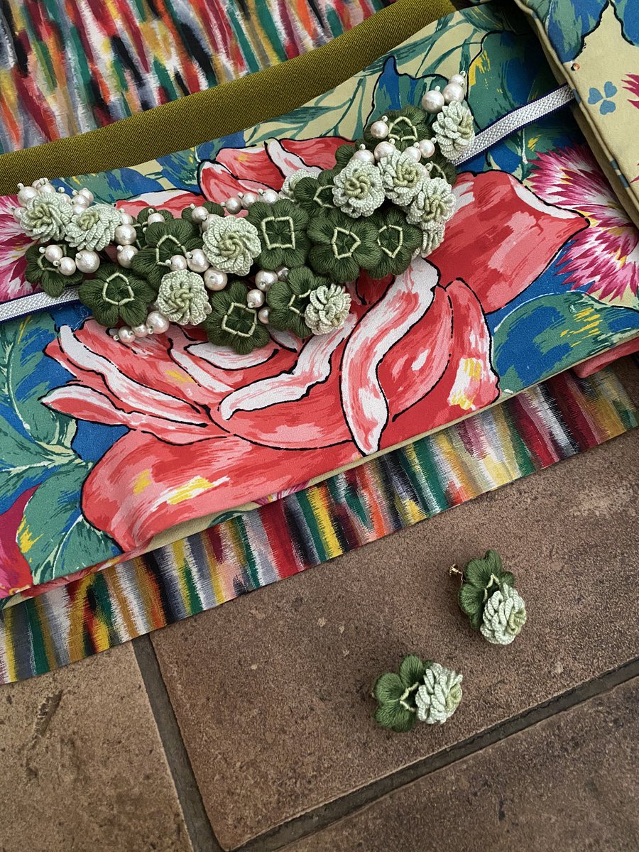 kippermum's tweet photo. #フォロワーの８割が経験したことないこと

立体刺繍と着物を合わせる事👘
相性抜群ですよ❤️
ぜひお試しを✨ https://t.co/AroBhfCoZG