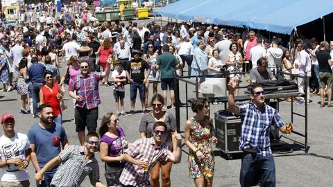 #ENDIRECTO| Ya estamos con la sesión vermú de este domingo. Si quieres participar puedes llamar al 981 13 44 33 o escribir a convozde@gmail.com. ¡Te esperamos!