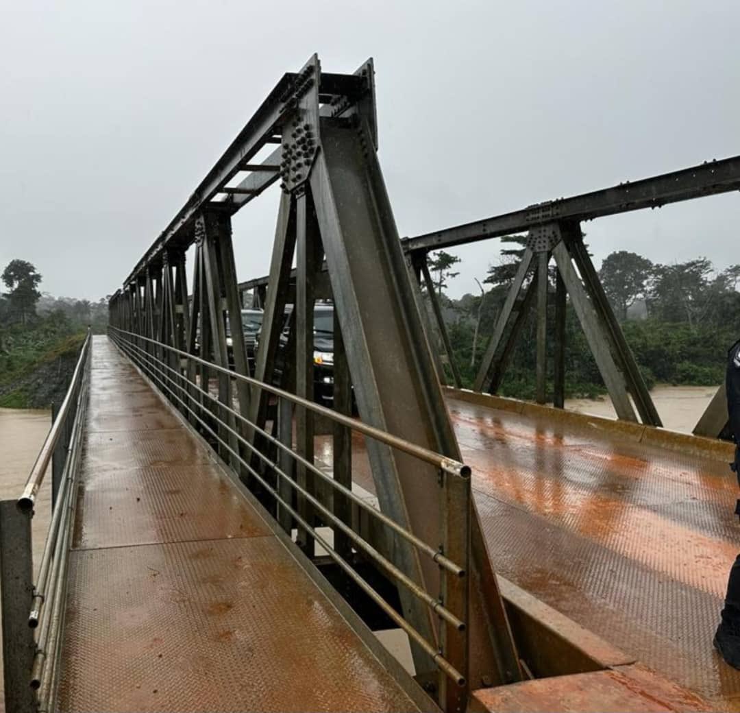 henrynanaboakye's tweet photo. The President of the Republic, H.E @NAkufoAddo will today commission the completed  70 meter span steel bridge over River Pra on Hwidiem/Assin Kushea Feeder road. 

Yesterday, the hardworking Roads &amp; Highways minister, Hon. Amoako Atta and myself went to the site. https://t.co/4YYSIYNPLM