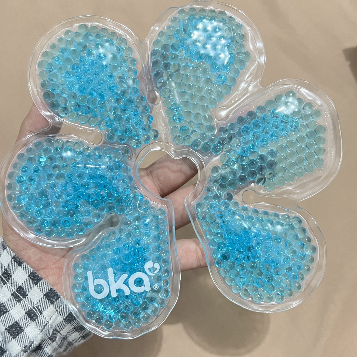 mau sharing beberapa produk yg ngebantu aku bgt sebagai newmom. mulai dr drama puting lecet sampe drama anak kembung.

pls save this thread siapa tau butuh. 

kegunaan produknya aku jelasin satu2 yah. ini beneran berguna buat para newmon🥺💌