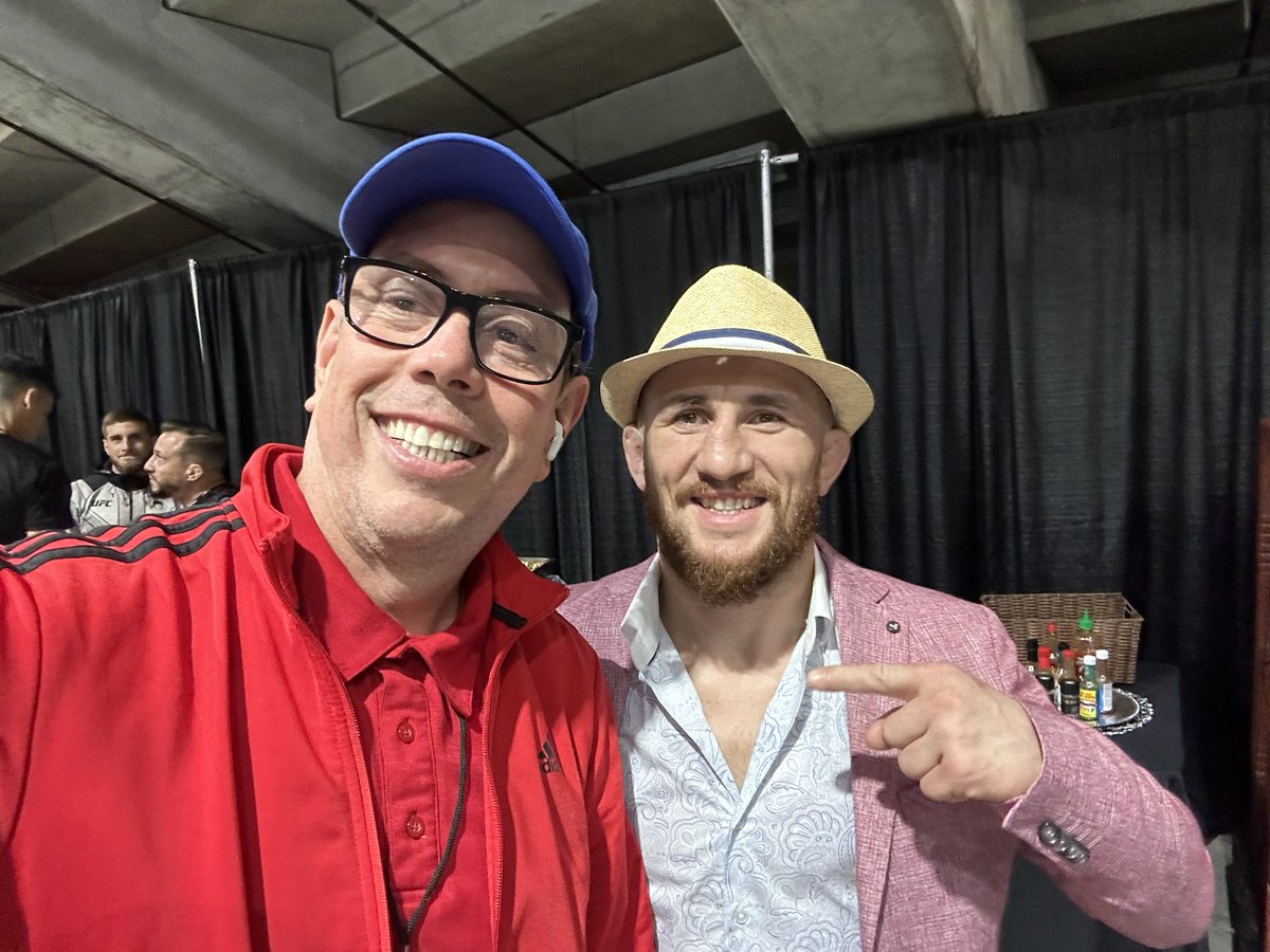 vikingomartell's tweet image. Aquí con @MerabDvalishvil quien vino a apoyar a su paisano, @Topuriailia #UFCJacksonville #Topuria