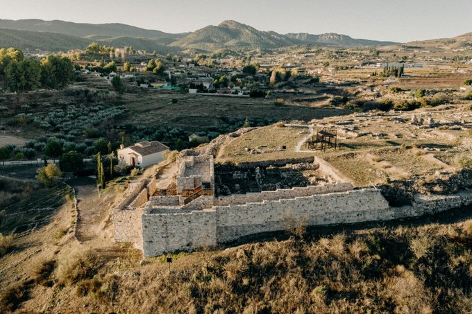 veronicadoval's tweet photo. Una de las más importantes ciudades de la antiguedad #Begastri #Begastrum en #Cehegin, norte   #RegióndeMurcia #Espana #Spain🇪🇸 #Espagne

#ciudadepiscopal #sedeepiscopal #ciudadsanta #Roma #SantiagodeCompostela #CaravacadelaCruz #Liebana #Cartagonova #Murcia #Madrid #Calasparra https://t.co/TGcQvgnku7