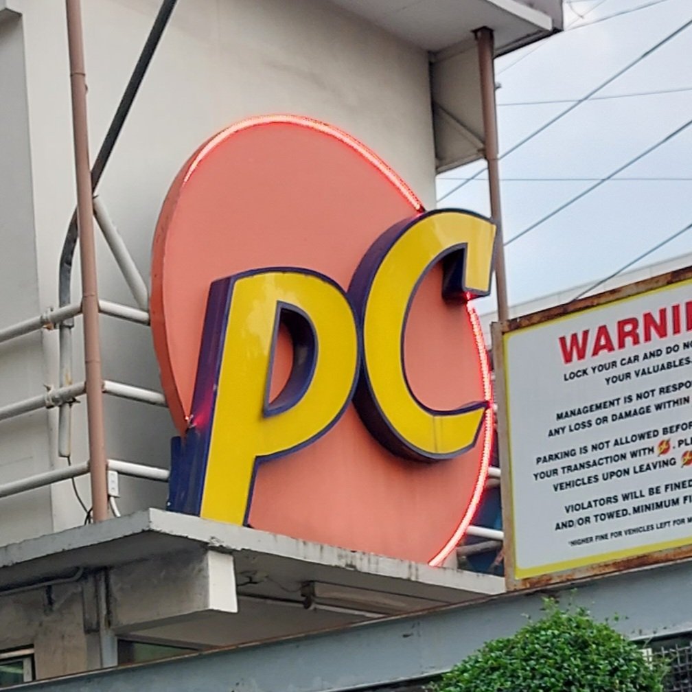 unlawyermas.to on Twitter "Reputedly, the Pioneer Center supermarket