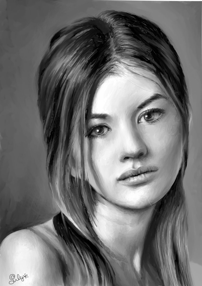 描いてみた。
左が元写真。右が私が描いたやつ。
あ～首の角度からして違うな。。。