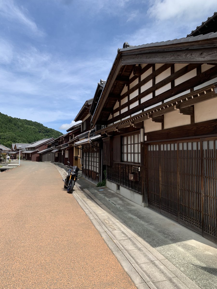 hioftdr's tweet photo. 一泊二日でバイクツーリング。初日は岡山、姫路、京都、彦根、二日目、彦根、関ヶ原、熊川宿(写真)、小浜、舞鶴、湯郷、岡山です。特に二日目のルートをGoogleマップに出させるとツ���リングマップルのお勧めルートとかなり重なる事もあり非常に快適で、交通量も少なく適度なワインディングでお勧め https://t.co/8bfIRwTp1k