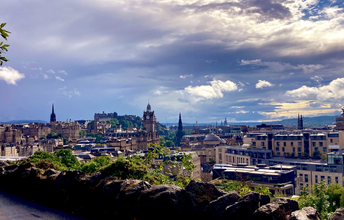 Edinburgh really is a cracking city, especially from this viewpoint!