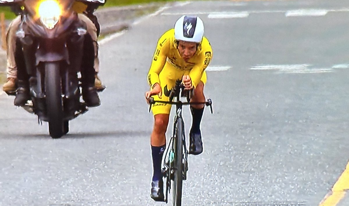 mundociclistico's tweet photo. #VColombia2023 | 🚴🏻‍♂️💛💙❤️🏆¡SUPERCAMPEÓN! Miguel Ángel López @SupermanlopezN (@team_medellin) GRAN CAMPEÓN de la Vuelta a Colombia 2023 tras imponerse en la etapa 9️⃣ (⏱️CRI, La Ceja - La Ceja, 42 Kms) 🚴🏻‍♂️💛💙❤️🏆🔥💪

#VamosEscarabajos #Colombia #Ciclismo https://t.co/vwT3KnInTq