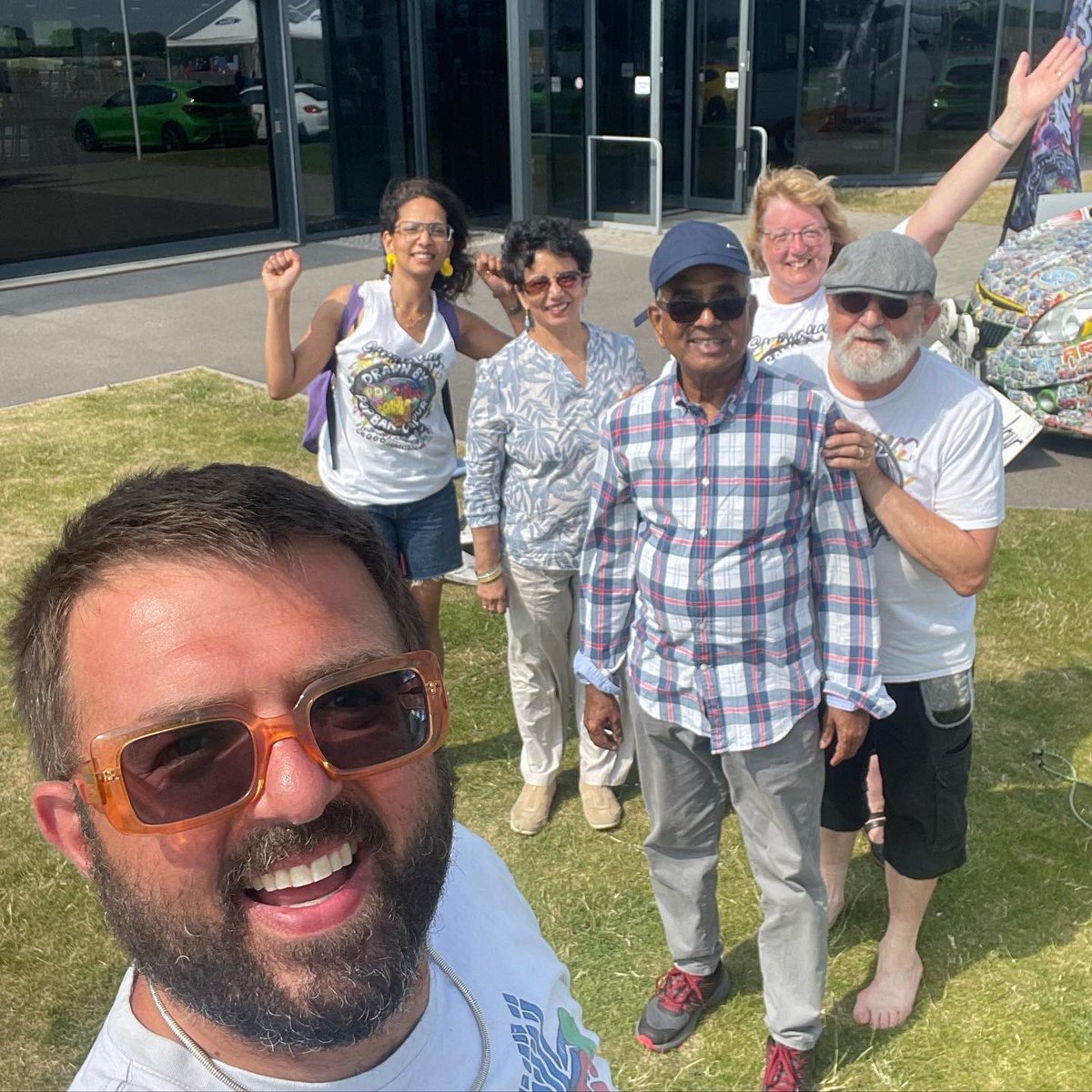 Popbangcolour's tweet photo. It’s that time @thruxtonracing for the @hendyperformance day at the track… #PopbangGONE! 

What an awesome busy day had with @HendyGroup in lovely weather spent with family &amp; friends

Big thanks to all who bought #ContinuousCar &amp; #Paintwithcars merch. 

#HendyPerformance #Hendy https://t.co/xdnttv6dpO