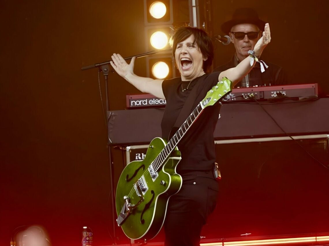 DannyZilo's tweet image. Amazing ladies, absolutely killing it at this year's #Glastonbury #Blondie #ThePretenders #Texas