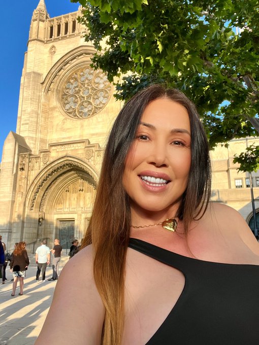 What&rsquo;s poppin ? Meet momma right after church 💋 https://t.co/d0fJDrmABc<a href="/tag/jtulum"class="tags"><span>#jtulum</span></a>