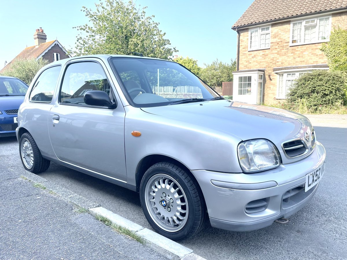 So weird car twits. What are our thoughts on these minty BMW rims on a rather sweet K11?