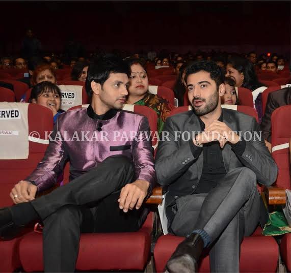 #GhumHaiKisikeyPyaarMeiin
Handsome aroras are here #harshadarora #shaktiarora #ghumhainkisikeypyaarmeiin
#ghkkpm #drsatya kishan