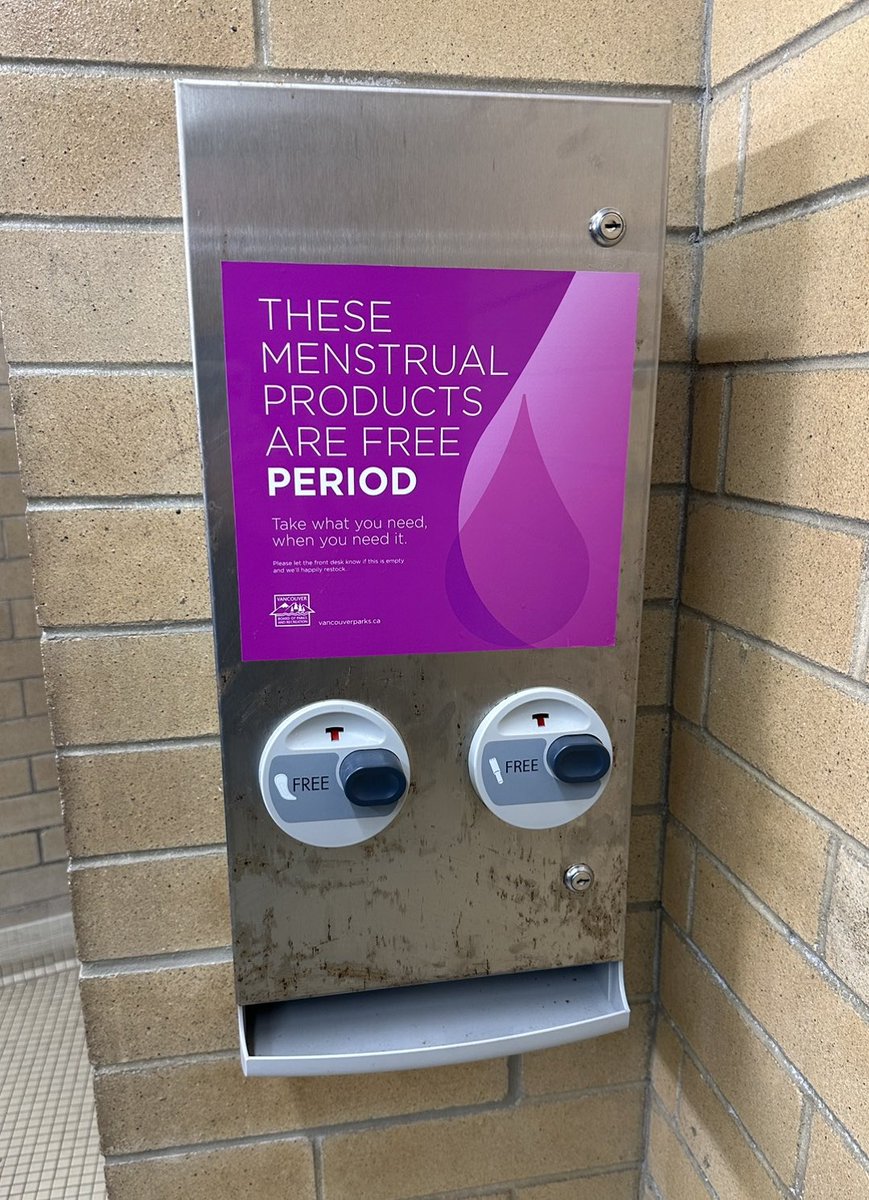 Billboard Chris 🇨🇦🇺🇸 on Twitter "I’m in the men’s washroom at the Vancouver Aquatic Centre. How