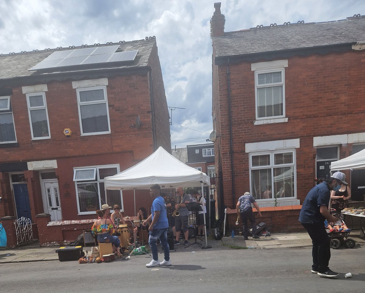 Playing at @LevSquare's Street Party today at around 3pm! If anyone is nearby and fancies some lovely food and music, come over to Cuthbert Avenue, Levenshulme - excellent bands currently playing now too!