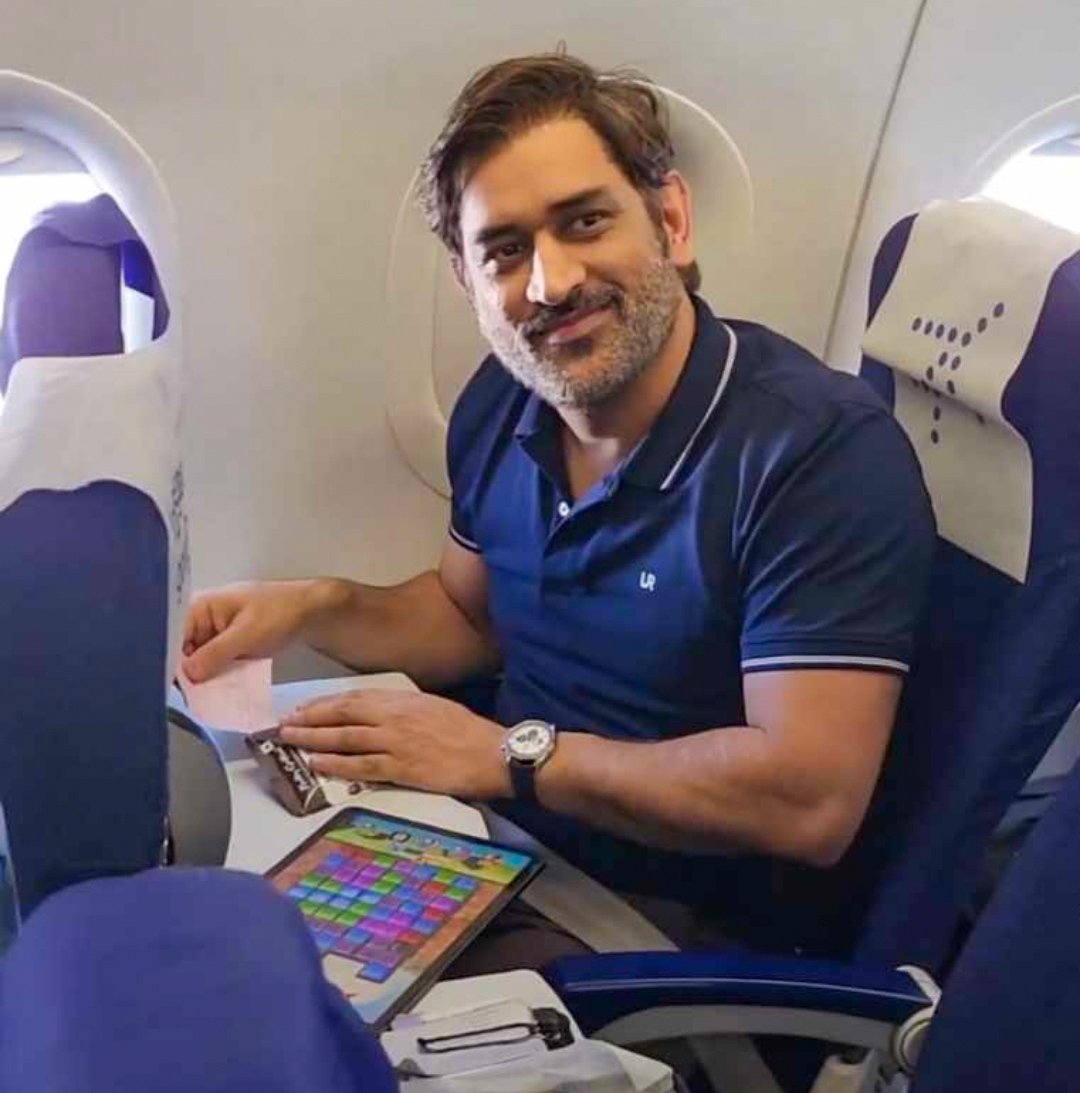 krtkvkrm's tweet photo. No doubt why Candy crush started trending today all of a sudden

#MSDhoni #candycrush https://t.co/dHO8XQHjjt