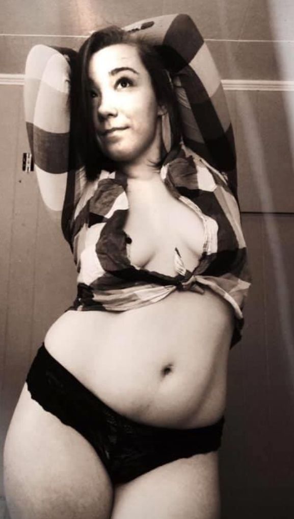 rerexclusive's tweet photo. @FirePromoClub @Exoticcamgirl https://t.co/dOIisHt2jY https://t.co/f2MmkV6RPo