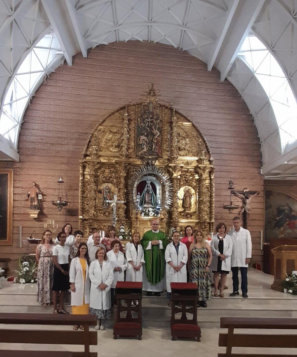 archiValladolid's tweet photo. 'Misa Blanca' de los profesionales de la salud de #Valladolid, esta mañana, en
@Sanlorenzovall
#40DPLV https://t.co/oPAXZAfeIO
