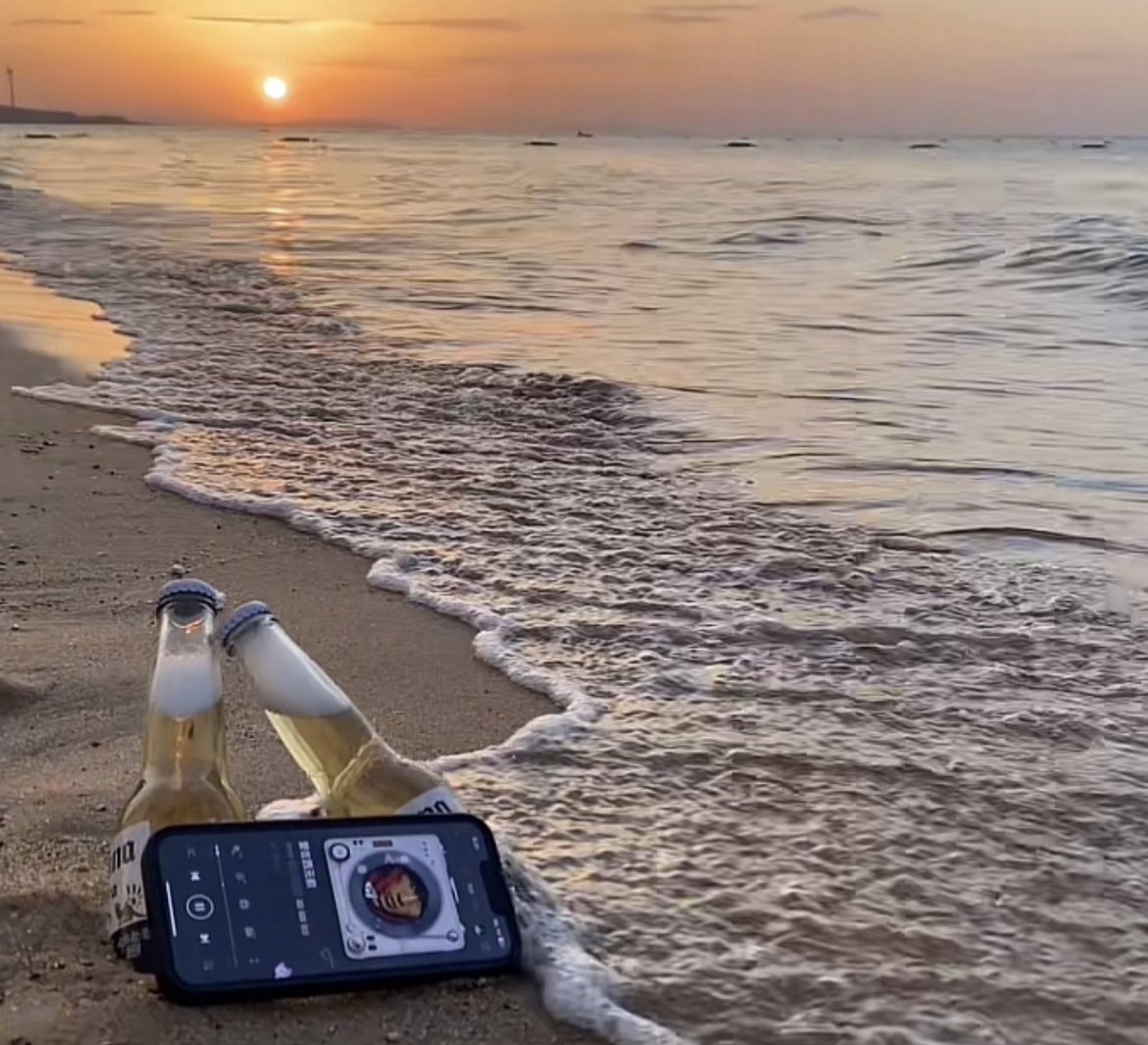 PDNZESTEVEN's tweet photo. 想去海边🏖 https://t.co/weQWFUY0IZ