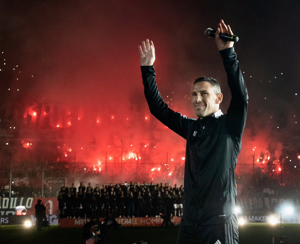 Newells's tweet photo. Para el recuerdo de los leprosos 🥺

Gracias, @MR11ok ❤️🖤 https://t.co/eL2Kq6JpuV