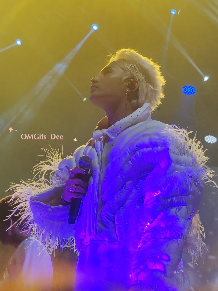 OMGits_Dee's tweet photo. Galing talaga ng @SB19Official 
Iba ka talaga sir @felipsuperior 

#PAGTATAGWorldTourManila 
#SB19conDAY2 
#PAGTATAG https://t.co/WZFAP3JU1T