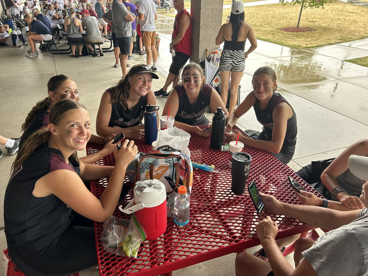 MVSBMadness's tweet photo. Nothing slows this group down. Heat, injury, loses, rain … nothing. They are on a mission. They are gutsy, gritty, amazing humans, unstoppable going into the post season and incredibly crazy fun! #LetsGo! #Inspire2023 https://t.co/XkRnukMwxK