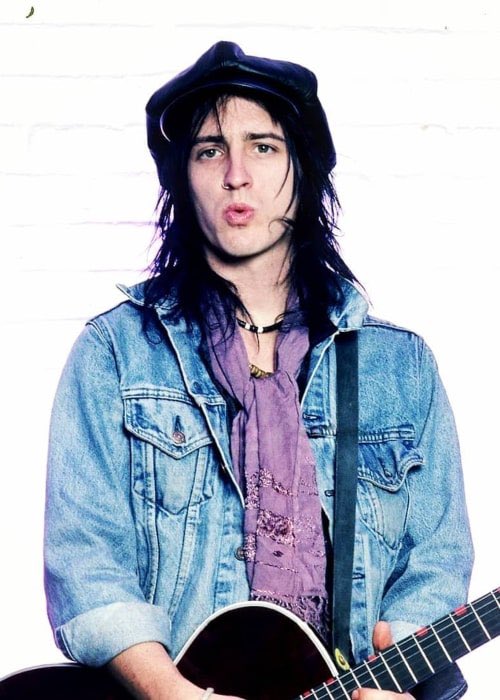 A under appreciated style is the Johnny Thunders/Izzy Stradlin look. It’s just quintessential rock look but done in their own way. It’s like a mix of 50s and 70s fashion. Cool asf imo.
