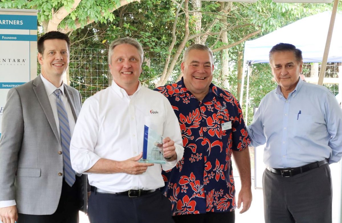 AppleFederalCU's tweet photo. Our COO, Jonathan Guepe was on hand to receive the Behind the Scenes Business Award from the Prince William Chamber of Commerce! Thank you for the honor!!
#communitypartner #northernvirginia #credituniondifference #applefcu #creditunion #betterbusiness @pwchamber https://t.co/dgRK4XMSha