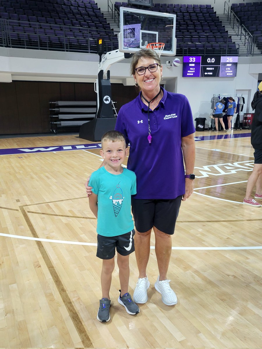 Stephanie Roberts tweet media