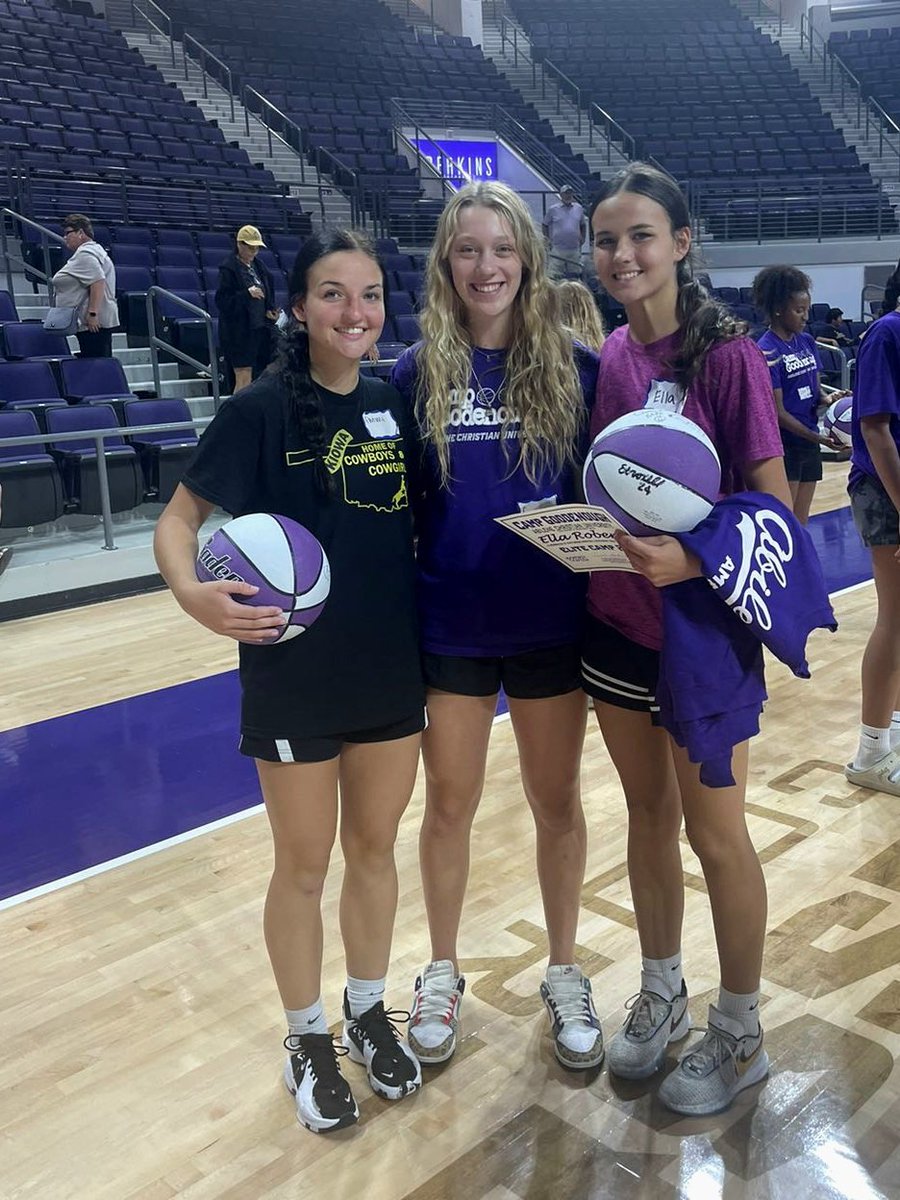 Stephanie Roberts tweet media