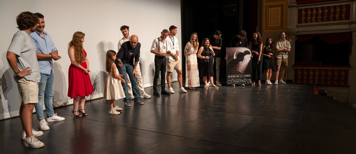 SandyBlancoOff's tweet photo. Le 23 juin 2023 "Au bout de la course"  et son making of au théâtre municipal de Béziers ont été très bien reçus. Merci au public et aux étudiants actuels et anciens, comédiens, personnels de l'IUT qui se sont déplacés pour cet événement ! @Iutbeziers @MMIBeziers @umontpellier https://t.co/NWvBYKjtxp