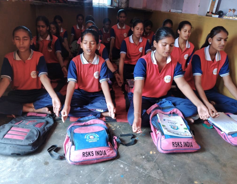 RSKSINDIA's tweet photo. We Transform Lives Through Value Based Education !!!

RSKS India team members are transforming the lives of rural and marginalized girls through providing them value based education at the Pathshala Schools of RSKS India.

#girls #pathshala #school #education #rsks #ngo #work #RsksIndia #JustDoIt