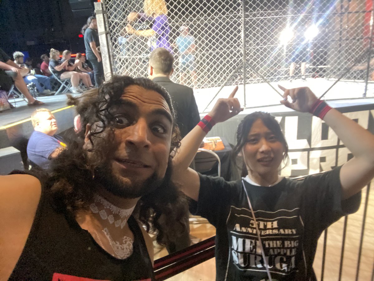 baliyanxakki's tweet photo. Thanks St. Louis you were lovely last night, gave us so much love, BestBros officially are in the St. Louis vibes 🐬#GPlive #ChocoPro #BestBros https://t.co/Z4MpAL1lAY