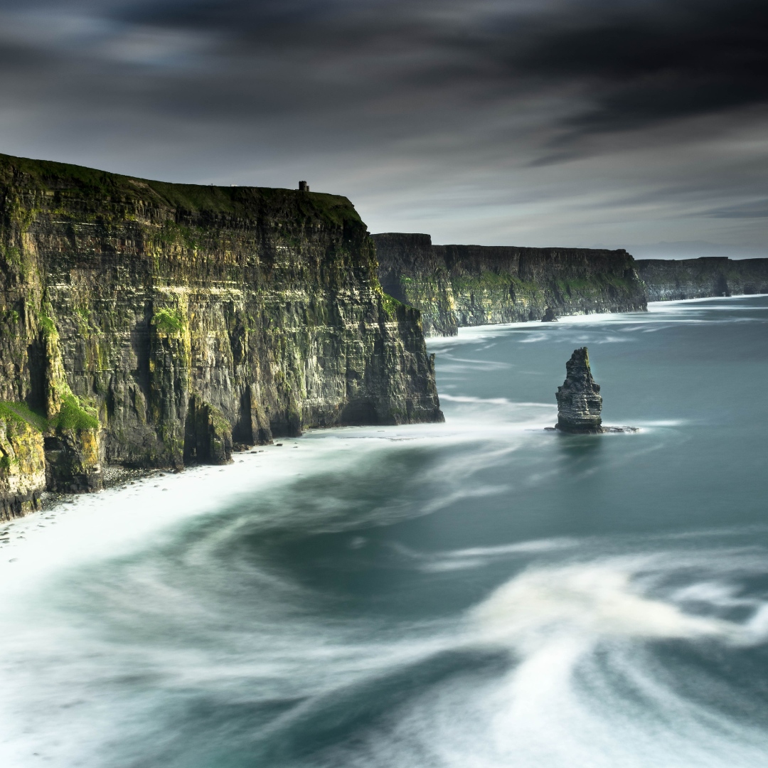 Foreboding skies and swirling waves on the Wild Atlantic Way...

📍The Cliffs of Moher

Courtesy of fstopppotography 

#wildatlanticway #ireland #wildrovertours #ttot #rtw #travel  #adventure #cliffsofmoher #photooftheday #wildroverdaytours