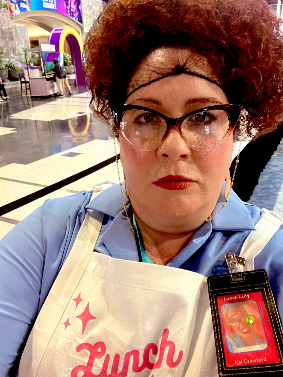 Come see the #lunchlady at The Great Google Bake-off! @GoogleForEdu @mrshowell24 #ISTELive23 I am ready to serve it up!!!!