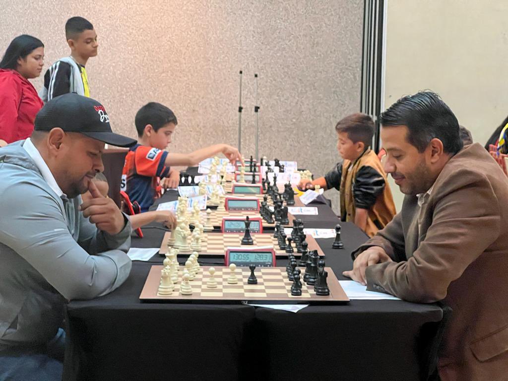 Agradezco a la Asociación de Ajedrez por realizar el Festival Nacional Escolar de esta disciplina en nuestra ciudad de Barquisimeto. Mas de 500 niños, niñas y adolescentes en varias categorías han participado en esta hermosa jornada. Seguimos apoyando la masificación deportiva!