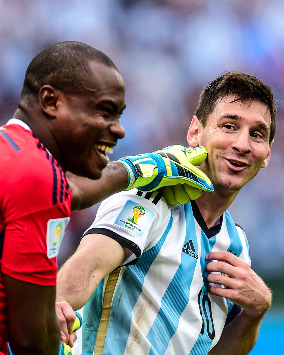 433's tweet image. On this day 9️⃣ years ago, 🇳🇬 goalkeeper Vincent Enyeama just wanted to verify if Leo Messi was real 🤣👉