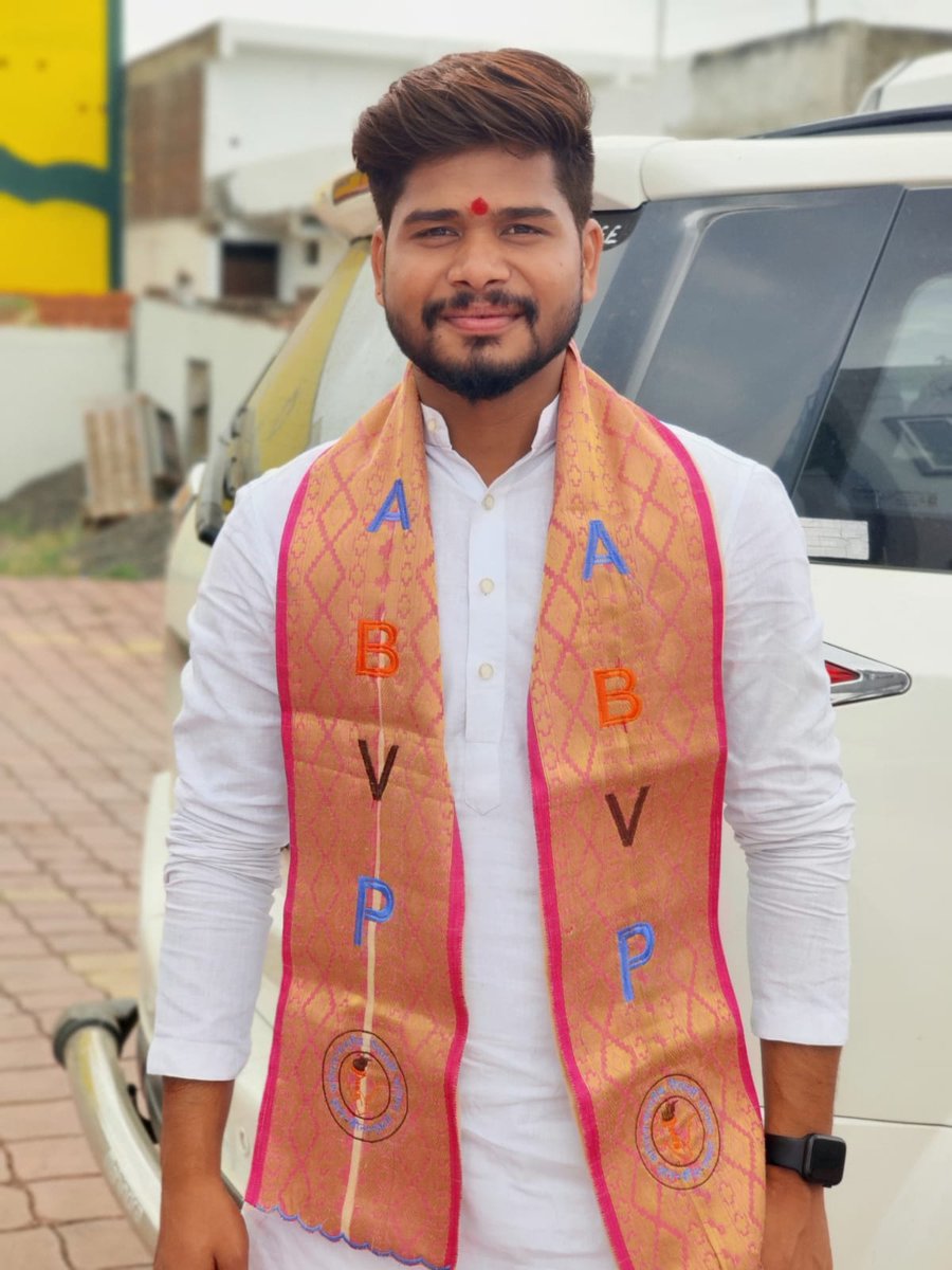 ManishS86294101's tweet photo. आदरणीय बड़े भाई साहब श्री @Prakash_Parmar0 को रतलाम जिले के जिला संगठन मंत्री मनोनित होने पर अनंत बधाई एवम् शुभकामनाएं !! https://t.co/MzxcBabHVz