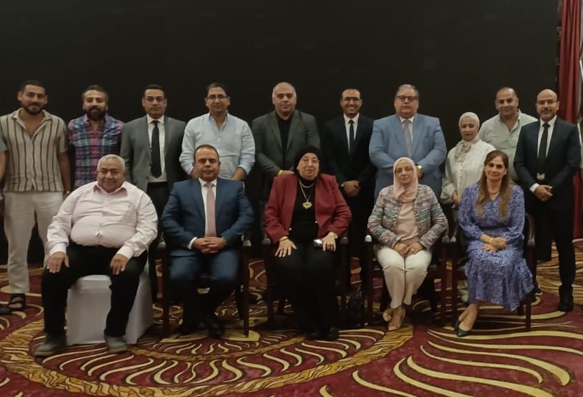 لقاء علمي هام مع اساتذتنا قامات الطب النفسي في مصر
