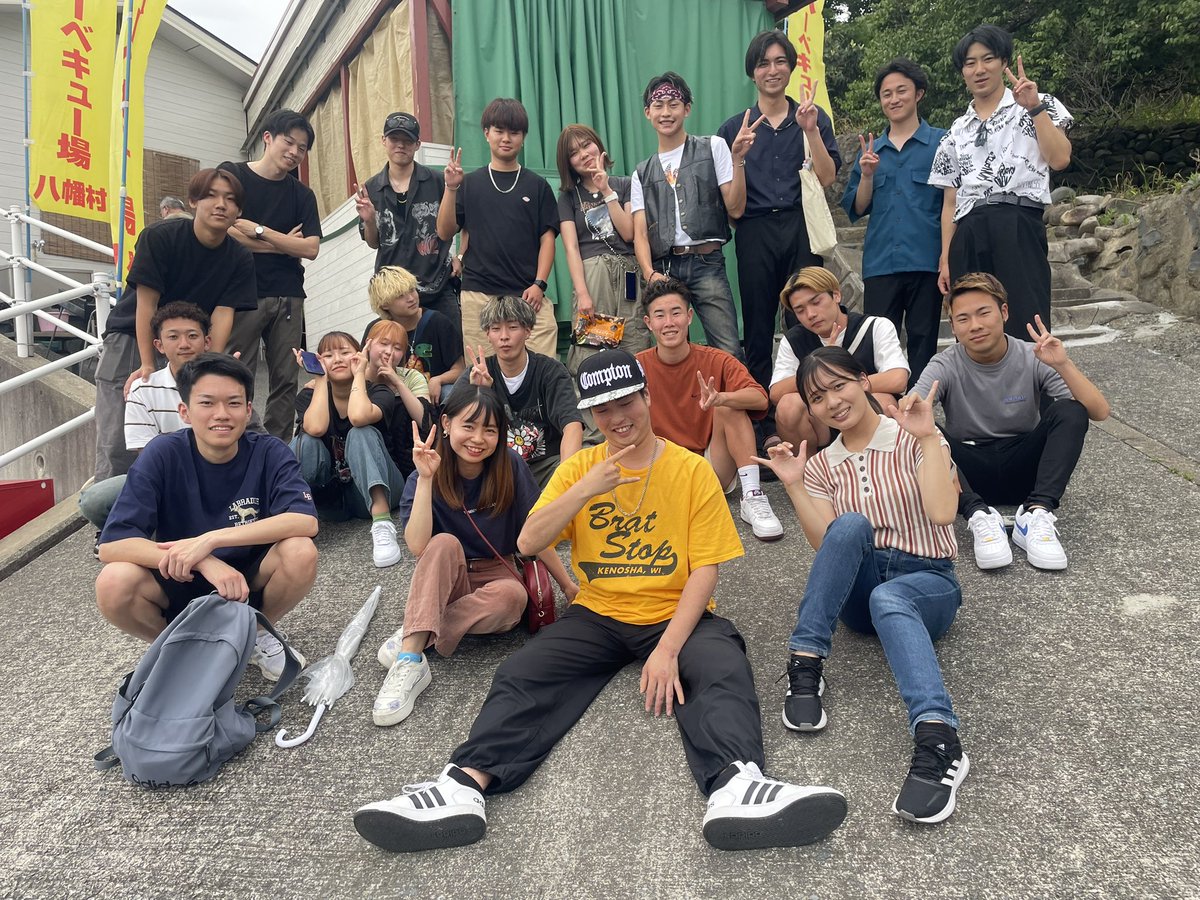 Gira_sup's tweet photo. 本日サークルメンバーでBBQしました〜
色んなメンバー���ら推しの選手ができた！応援がまじでかっこいい！などの色んな話ができてよりギラヴァンツに興味持ってくれて嬉しい限りです😊
これからもチームのためにサークルメンバー共々サポートしていきます！ https://t.co/xwJ71tOWVy
