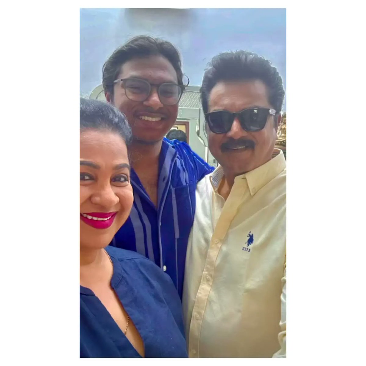 radikaasarathFC's tweet photo. Birthday Snaps ๐๐
Happy Birthday #Rahhul ๐โฅ๏ธ๐งฟ
@realradikaa @realsarathkumar
#RadikaaSarathkumar #Sarathkumar #SaRaโค๏ธ #RadikaaSarathkumar_FC https://t.co/z4jkP4KZsP
