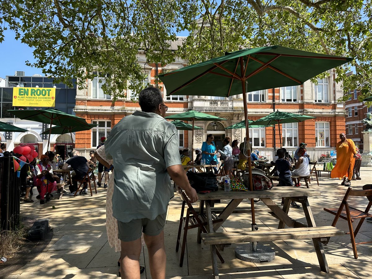 The Big Caribbean lunch - celebrating #Windrush75 - with 100 members of the Windrush Generation in #Brixton #Lambeth

Sharing stories, enjoying music and marking this moment in history as a community

#FriendofWindrushSquare 

lambethwindrush.com/windrush-voice…